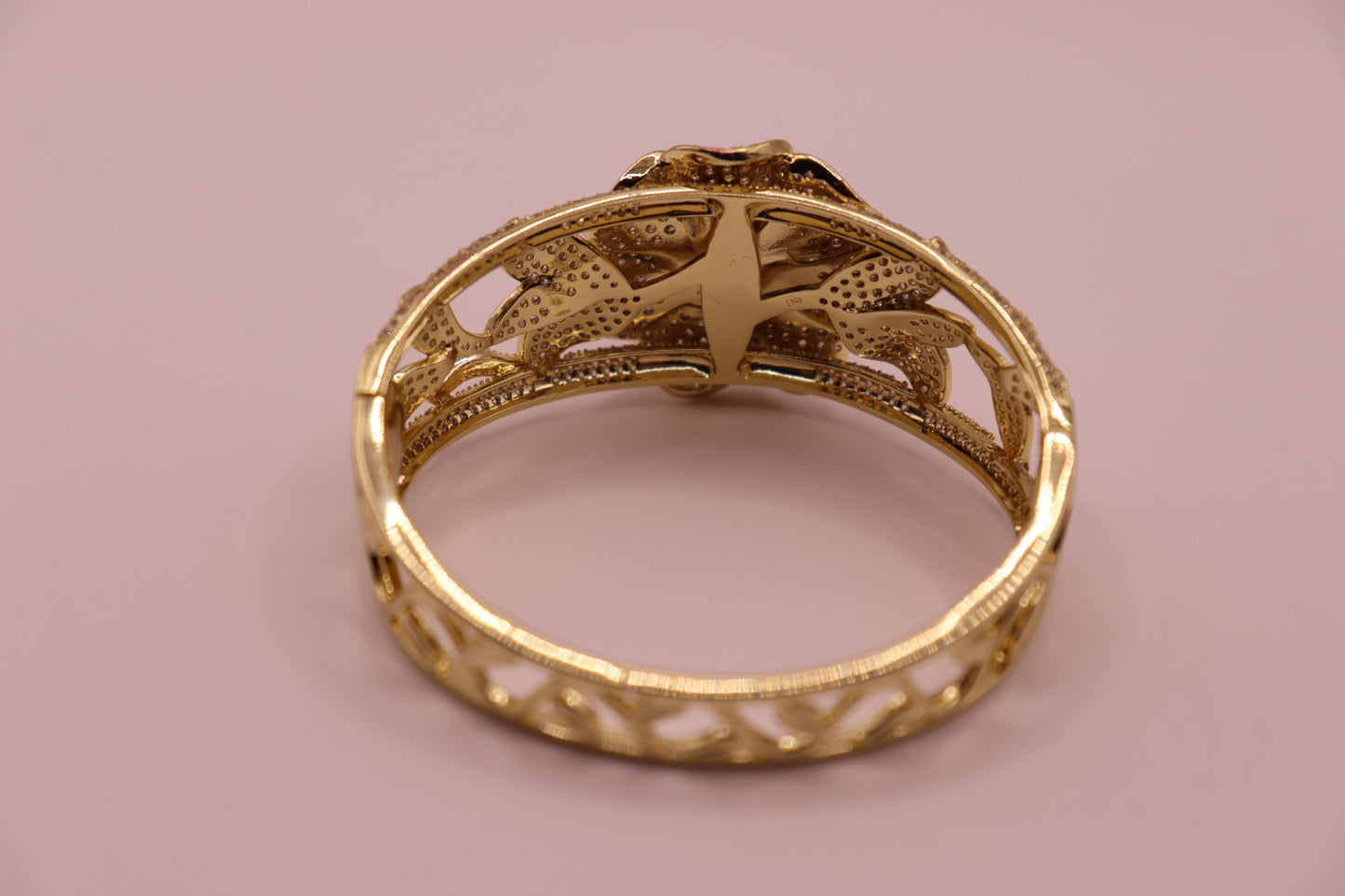 Pulcera de corazon en zirconia