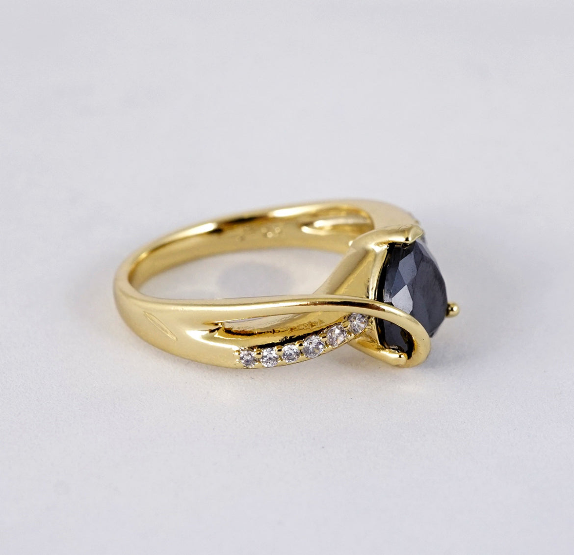 Anillo corazon negro
