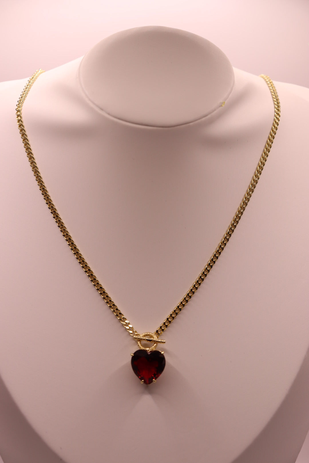 Red heart choker