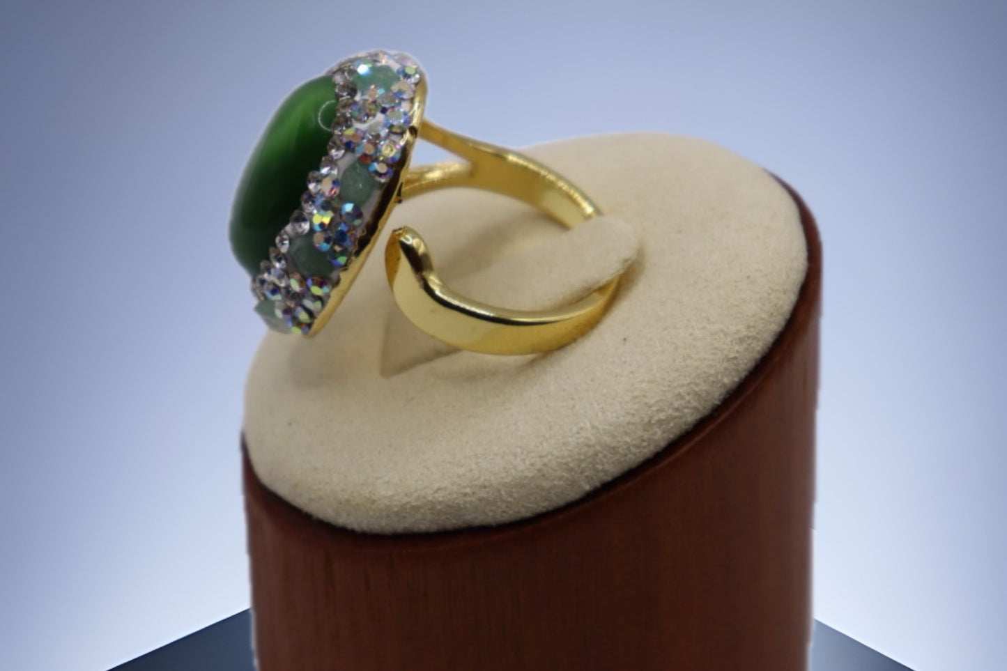 Open green ring
