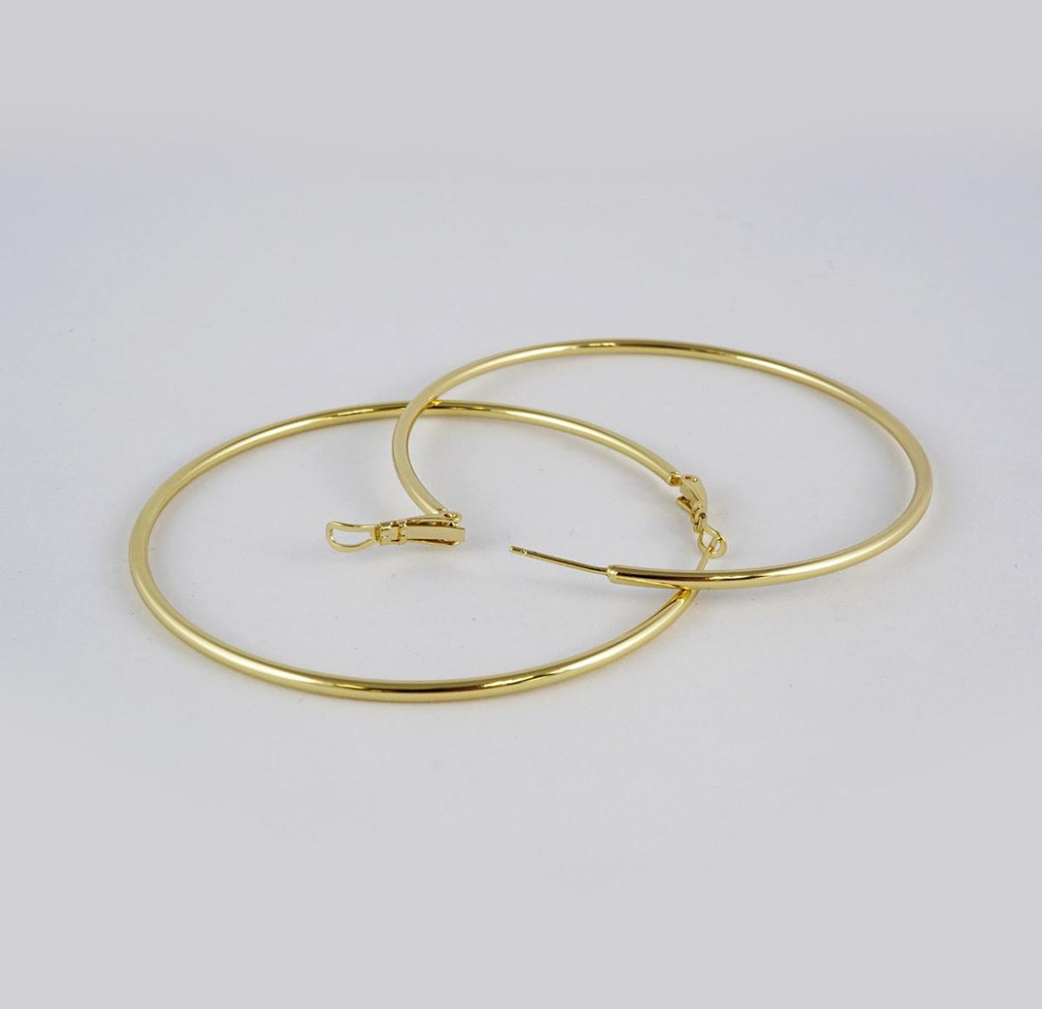 Argollas finas medianas