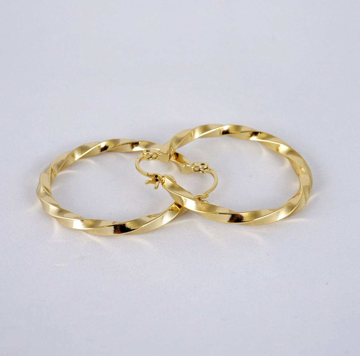 Argollas torcidas