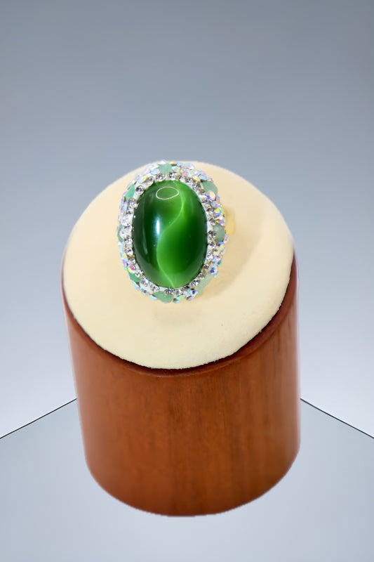 Open green ring